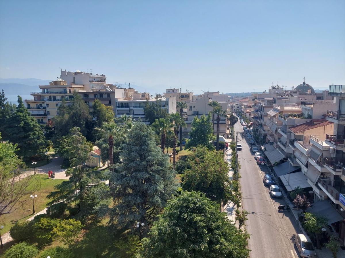 Aigio Park Apartment Esterno foto